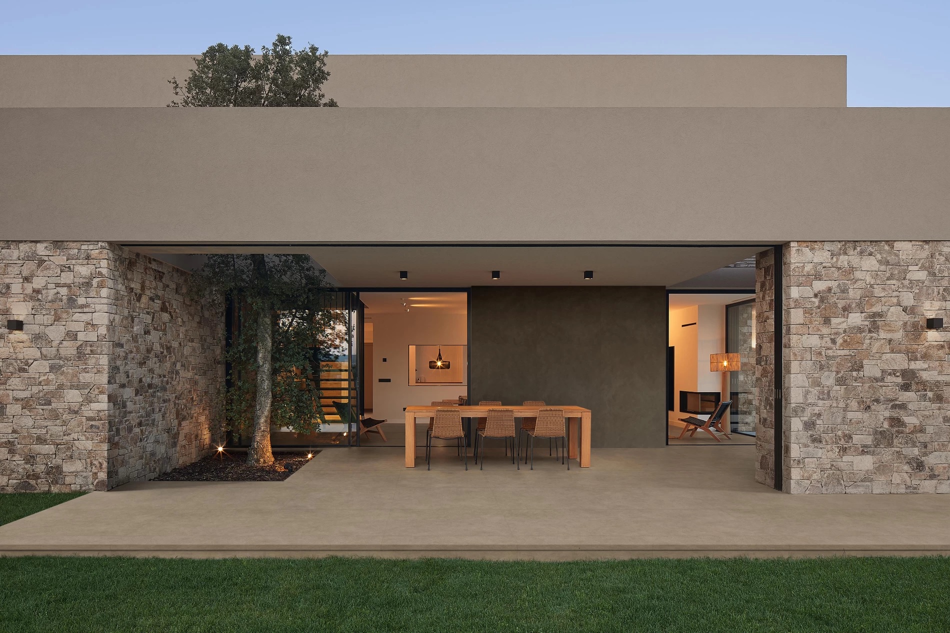 Hogyan válaszd ki a megfelelő teraszburkolatot? 7 kulcskérdés, amit 2026-ban nem hagyhatsz figyelmen kívül